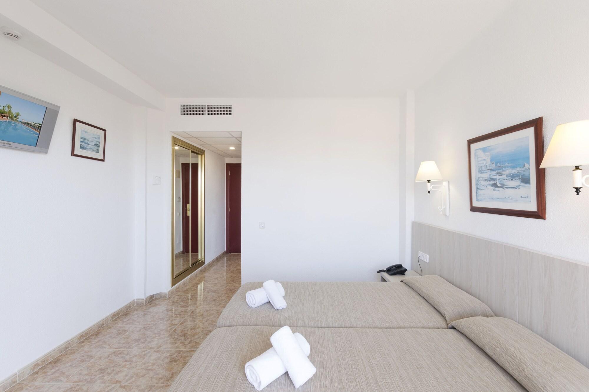 Hsm Canarios Park Calas de Mallorca Ngoại thất bức ảnh